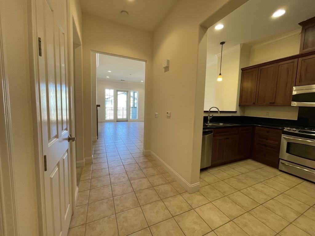 2881 Meridian Avenue - Photo 9