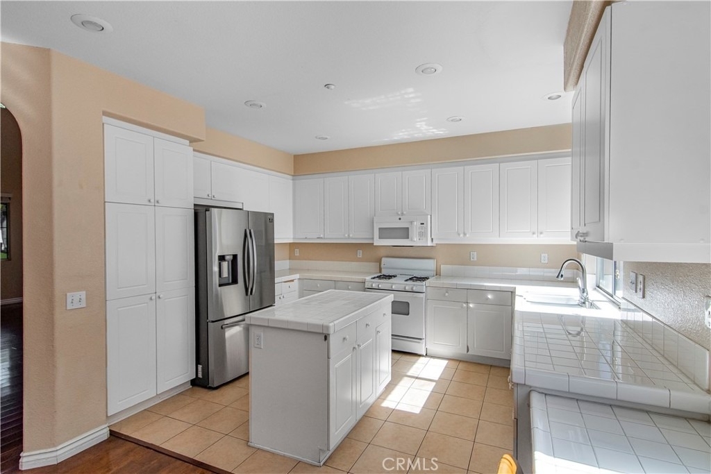 5960 Abernathy Drive - Photo 6