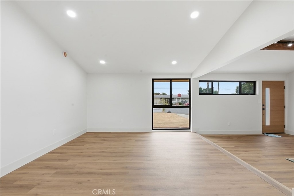 1261 E Ada Ave - Photo 4