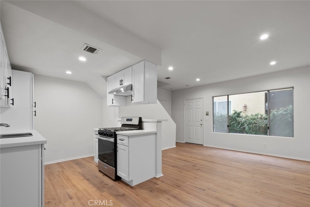 731 E Cypress Avenue - Photo 6