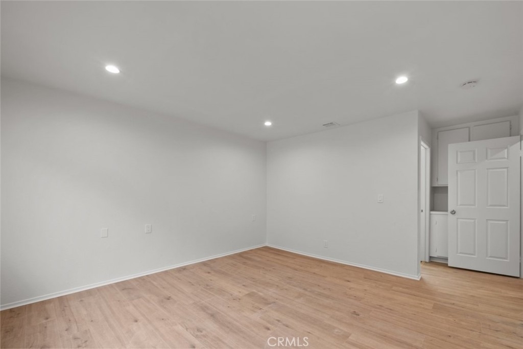 731 E Cypress Avenue - Photo 13