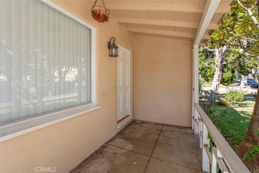 1149 Winchester Avenue - Photo 2