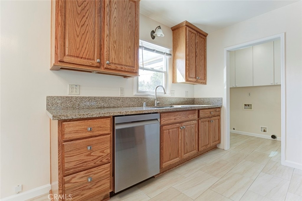 1149 Winchester Avenue - Photo 8