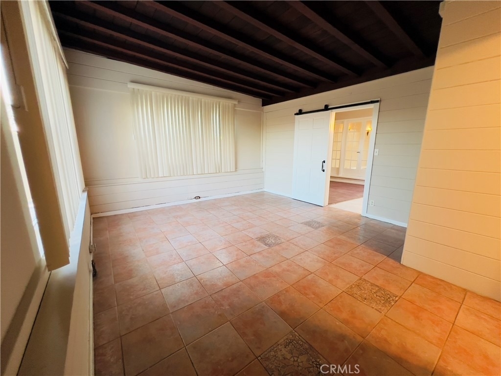 656 W 117th - Photo 16