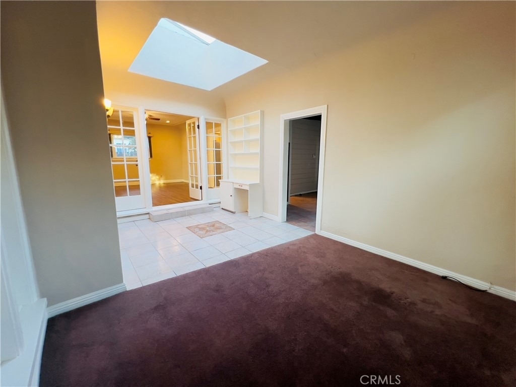 656 W 117th - Photo 9