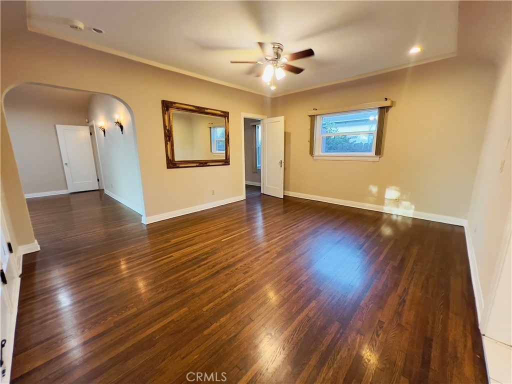 656 W 117th - Photo 14