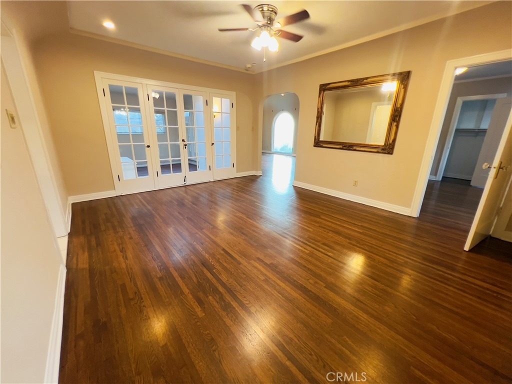 656 W 117th - Photo 13