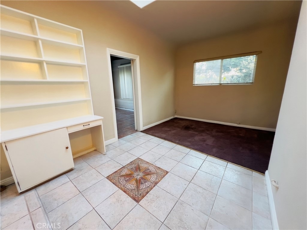 656 W 117th - Photo 12