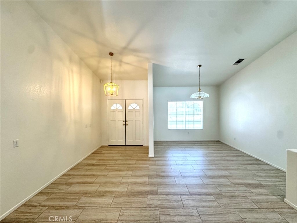 12789 Yorkshire Drive - Photo 3