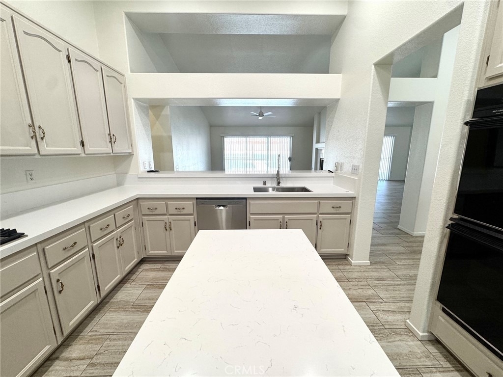 12789 Yorkshire Drive - Photo 8