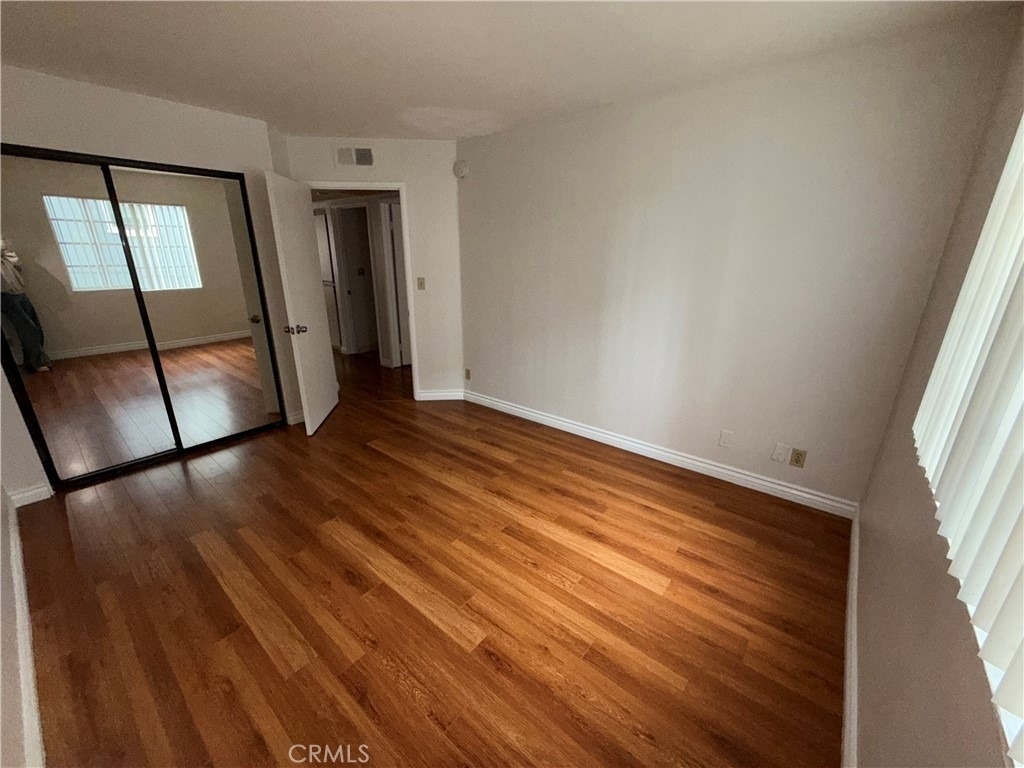 14758 Magnolia Blvd - Photo 7