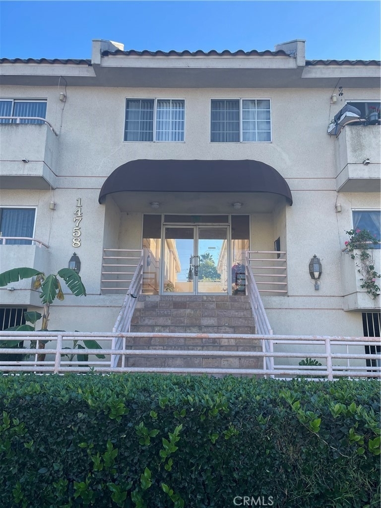 14758 Magnolia Blvd - Photo 10