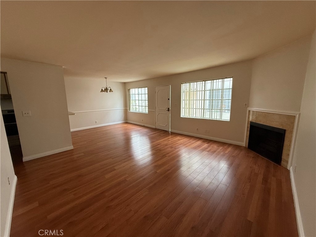 14758 Magnolia Blvd - Photo 2