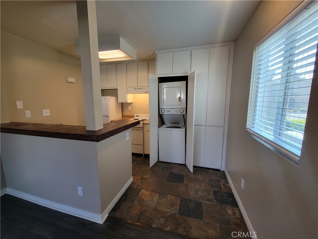 3640 Oak Creek Drive - Photo 3