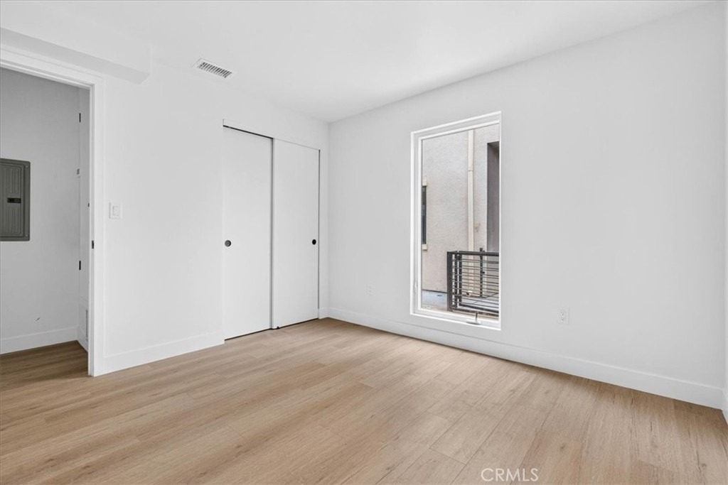 270 11th - Photo 6