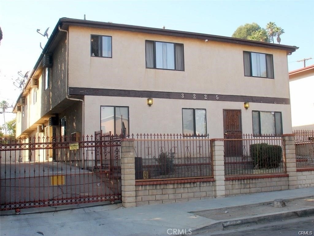 3225 Pueblo - Photo 0