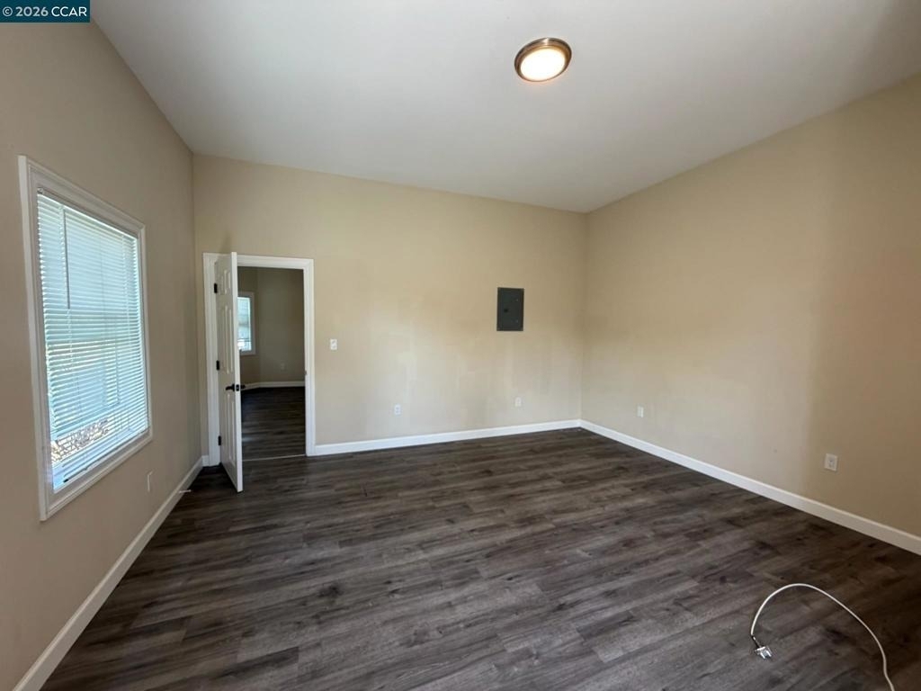 529 Carolina St - Photo 4