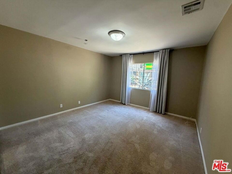 3283 Kelton Avenue - Photo 28