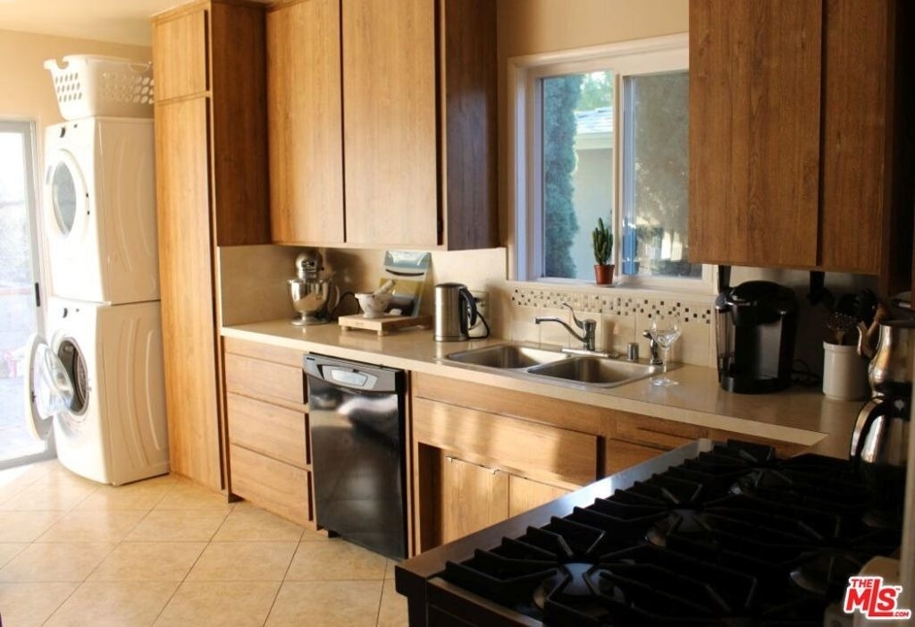 3283 Kelton Avenue - Photo 12