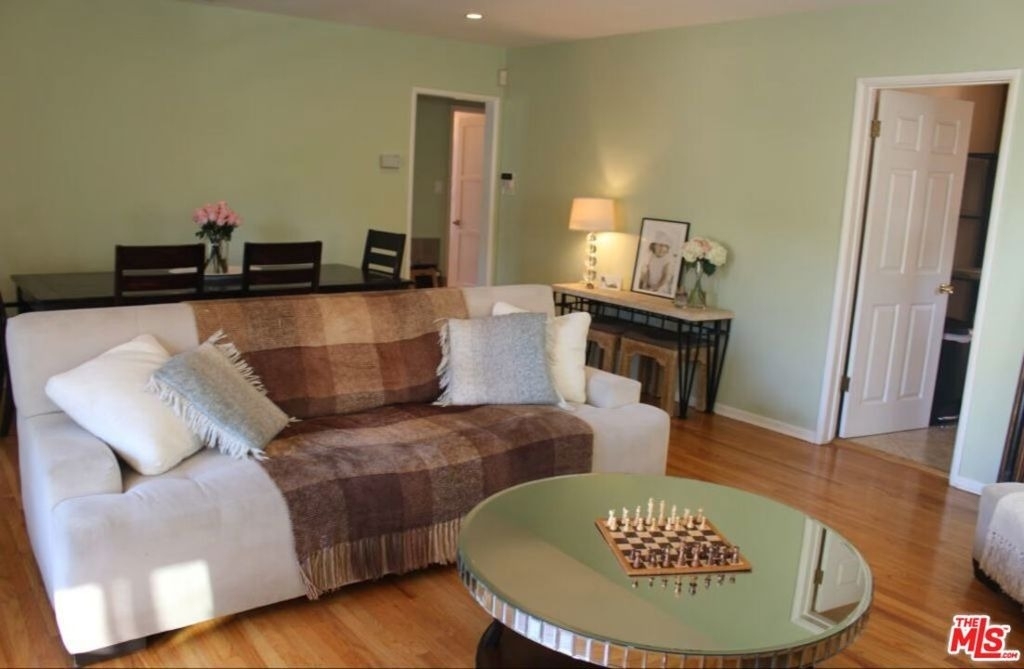 3283 Kelton Avenue - Photo 6