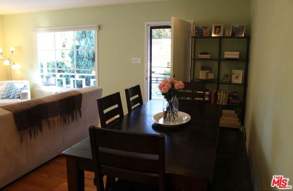 3283 Kelton Avenue - Photo 9