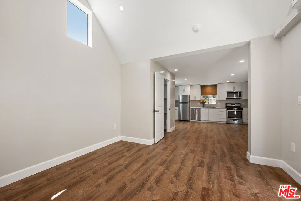 2325 Selby Avenue - Photo 8