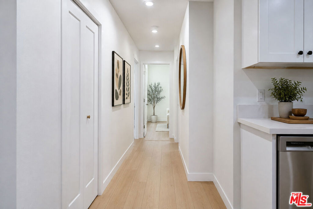 4549 Walnut Avenue - Photo 3