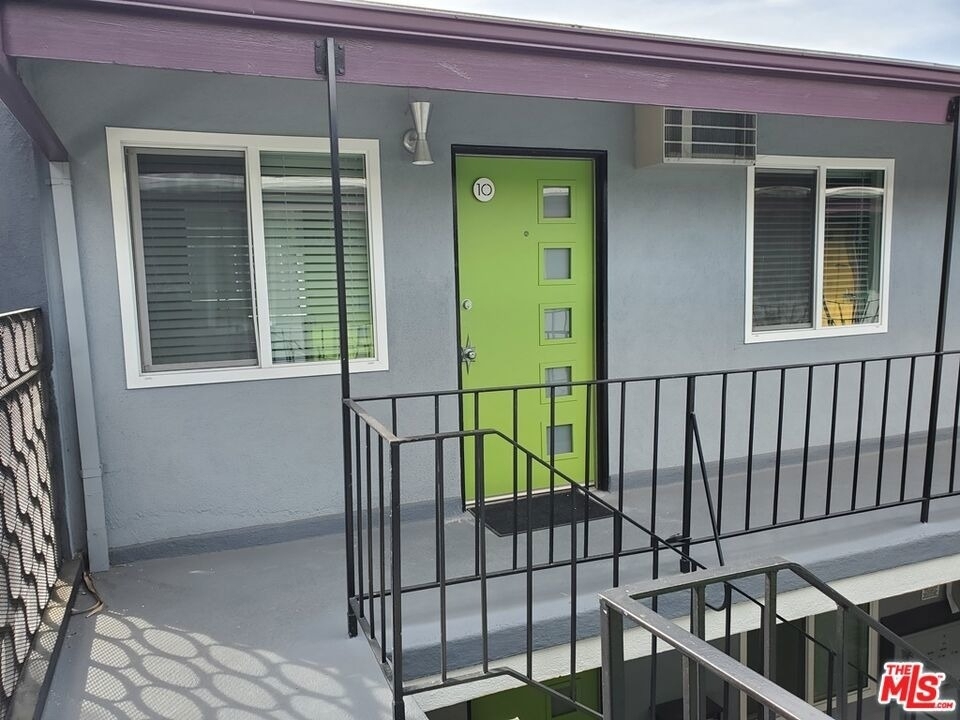 10333 Santa Monica Boulevard - Photo 3