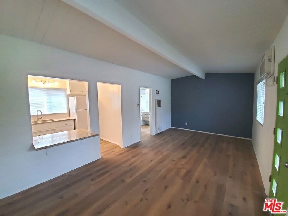 10333 Santa Monica Boulevard - Photo 4