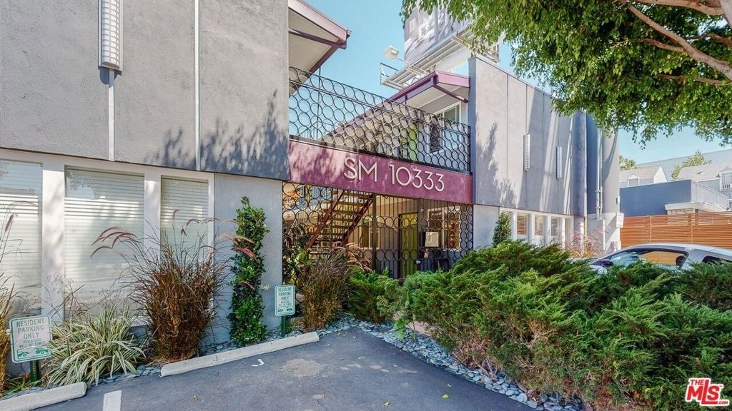10333 Santa Monica Boulevard - Photo 16