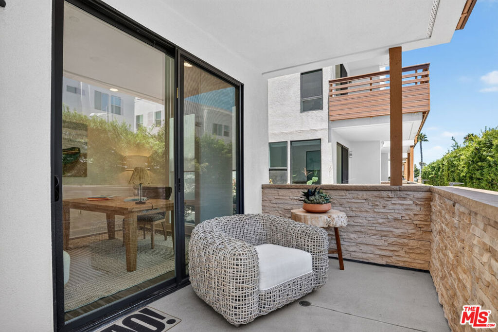 1678 Topanga - Photo 24