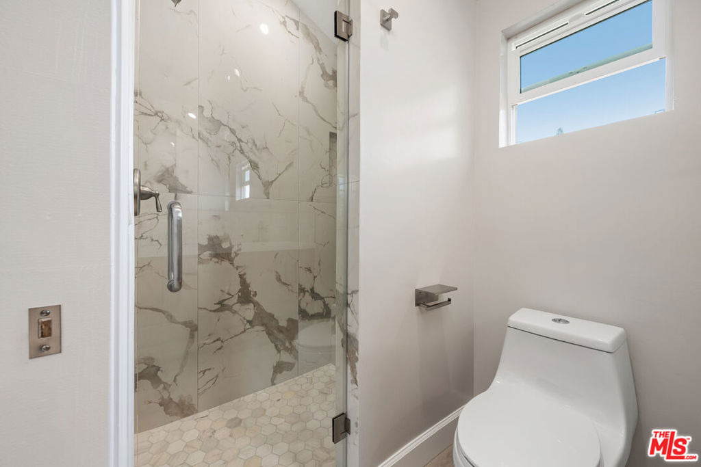 2329 Selby Avenue - Photo 11