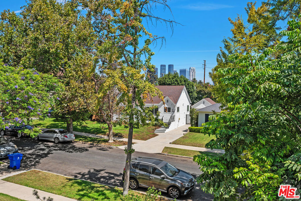 2329 Selby Avenue - Photo 16