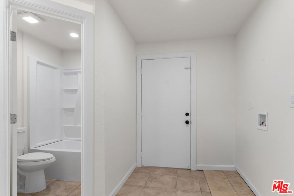 66087 Desert View Avenue - Photo 10