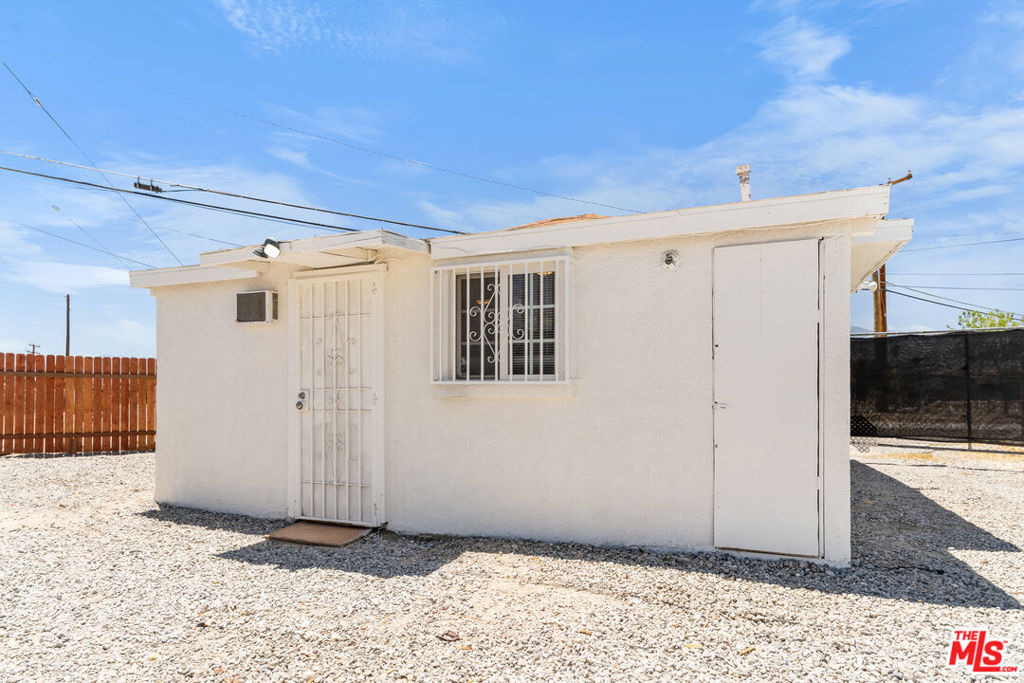 66087 Desert View Avenue - Photo 24
