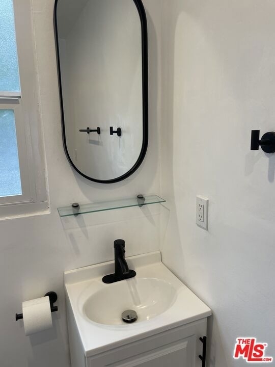 1254 N Orange Grove Avenue - Photo 9