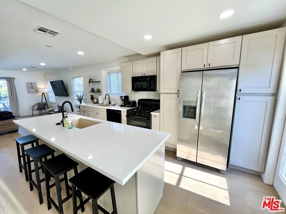 1825 Stearns Drive - Photo 22
