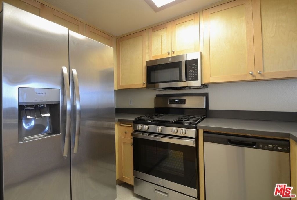 1348 N Sierra Bonita Avenue - Photo 4
