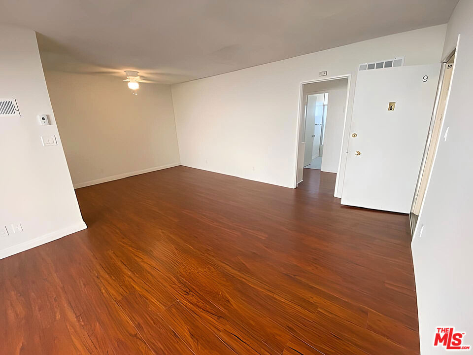 1026 N Genesee Avenue - Photo 5