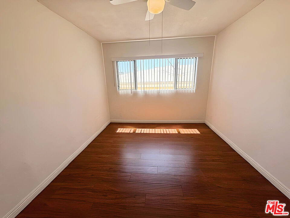 1026 N Genesee Avenue - Photo 13