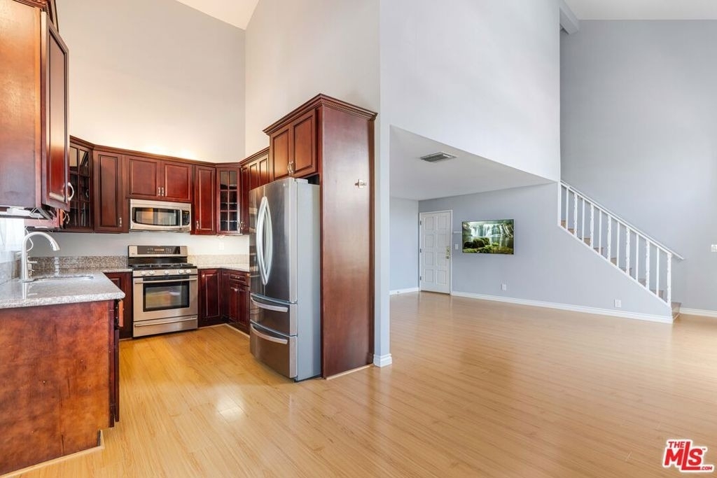3910 Moore Street - Photo 5