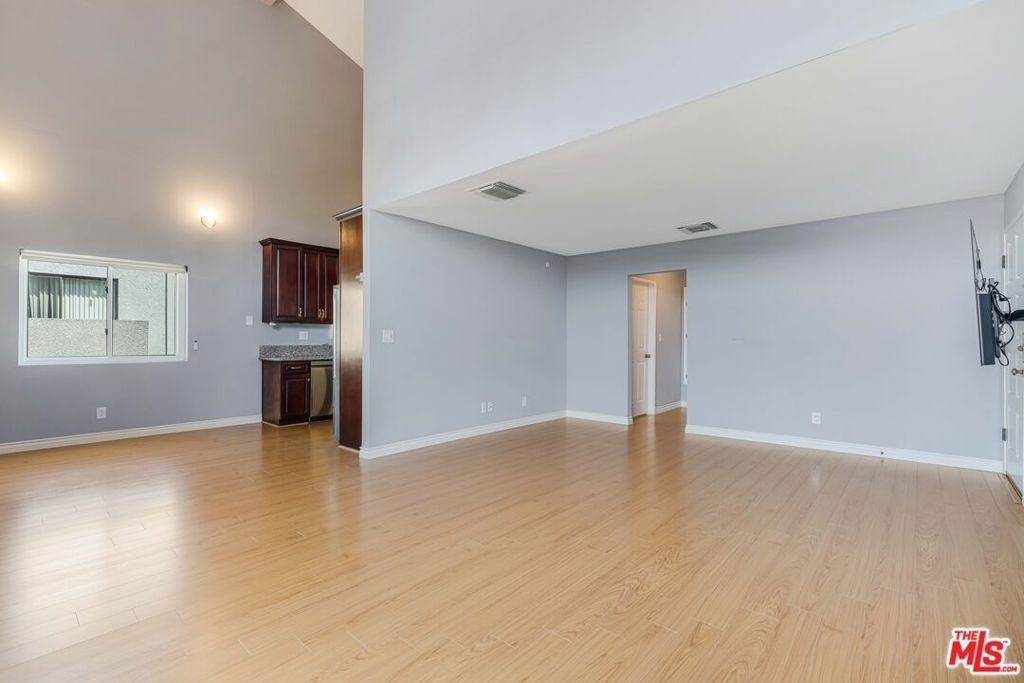 3910 Moore Street - Photo 2