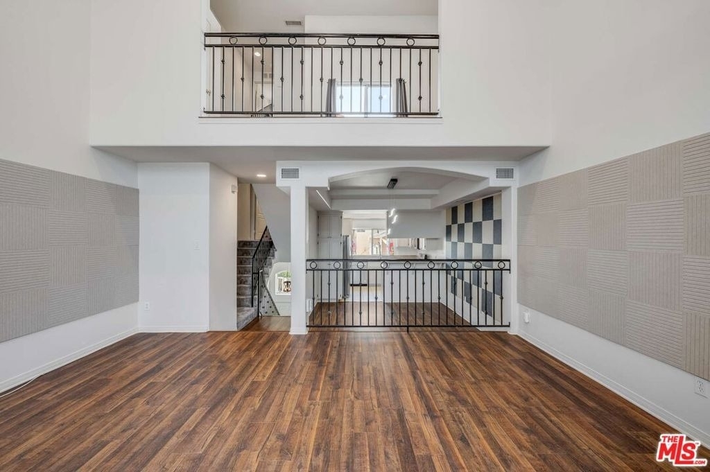 10924 Bloomfield Street - Photo 16