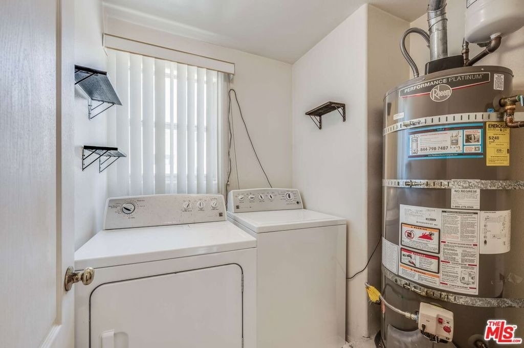10924 Bloomfield Street - Photo 21