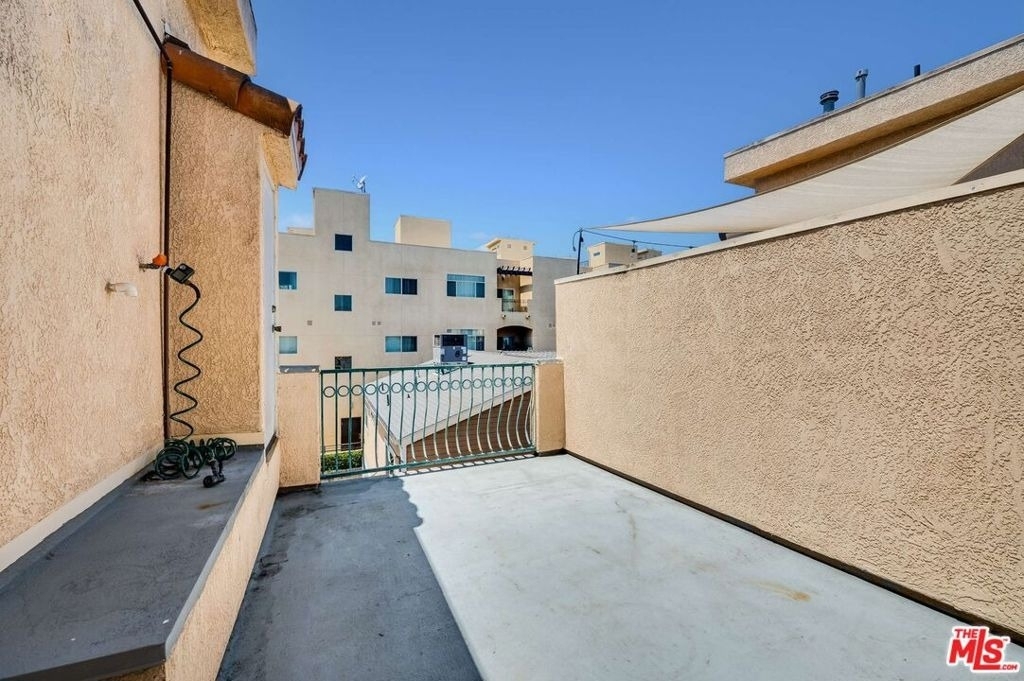 10924 Bloomfield Street - Photo 19