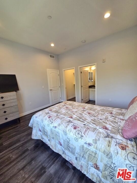 2651 S Hobart Blvd - Photo 9