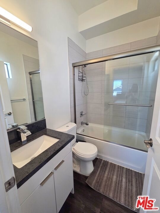 2651 S Hobart Blvd - Photo 3
