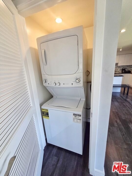2651 S Hobart Blvd - Photo 5