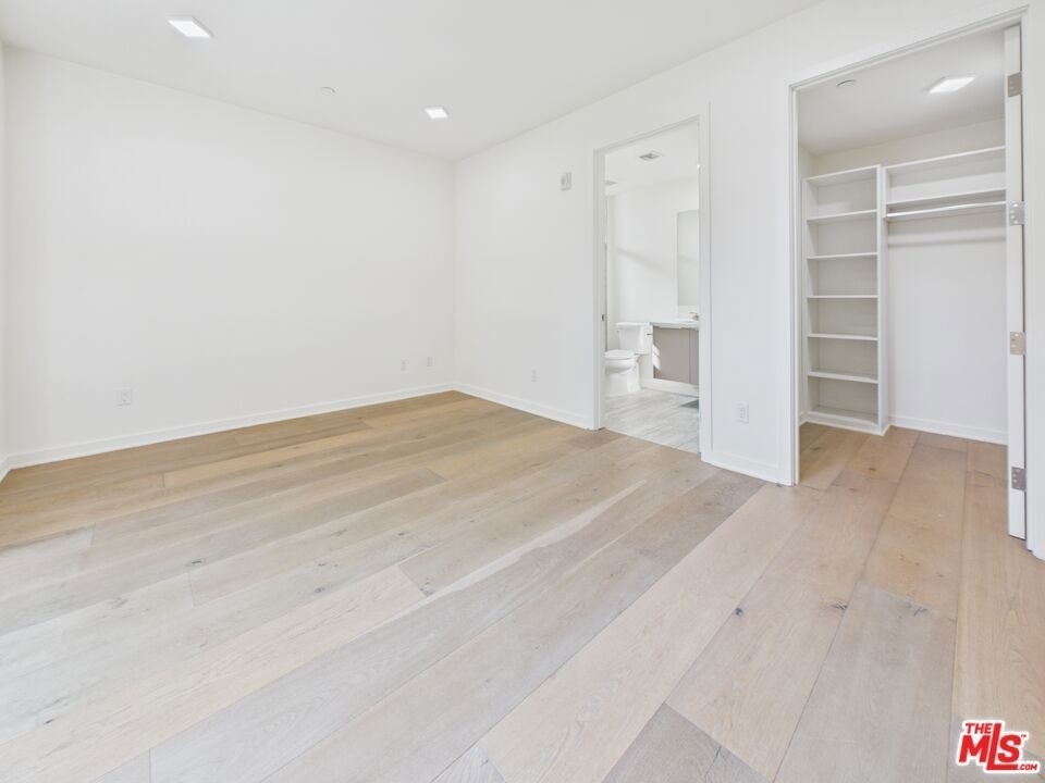 850 Crenshaw Boulevard - Photo 10