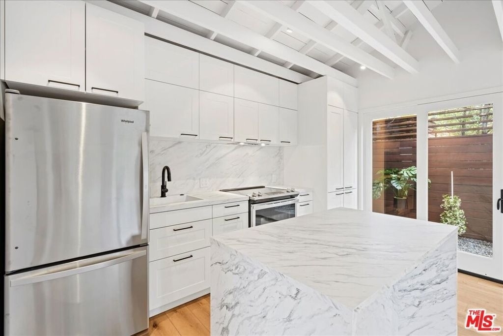 4027 Moore Street - Photo 18